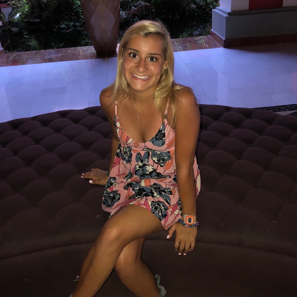 Meet your Posher, Sophia